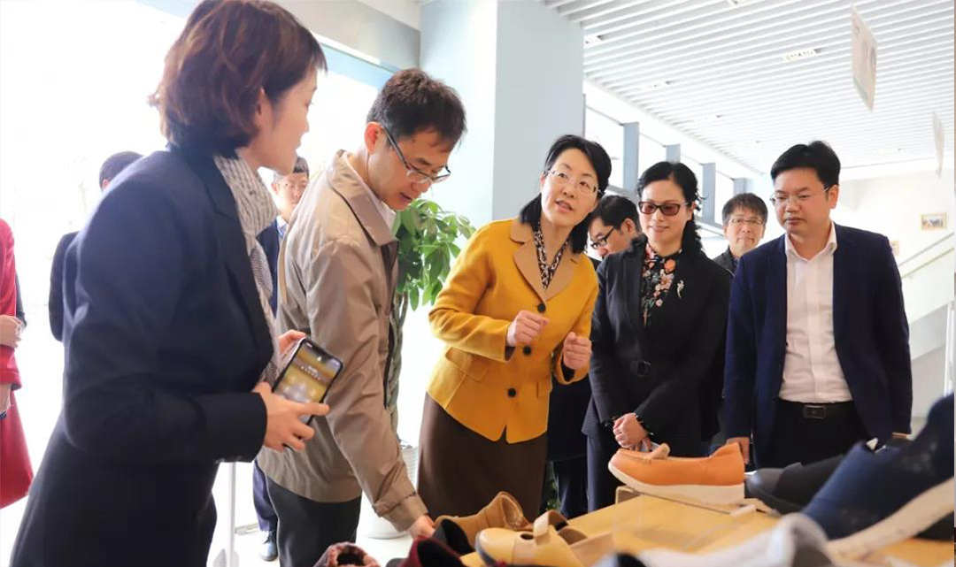 杭州市人大常委会副主任陈红英一行莅临参观广宇安诺【健康·养老·住空间】