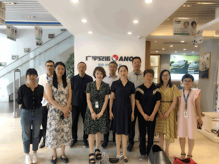 平湖市政协副主席宋怡玲一行领导到访丁桥展厅